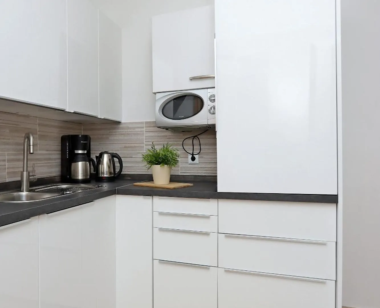 Apartments With A Parking Space Kostrena, Rijeka - 23422 0*, 코스트레나