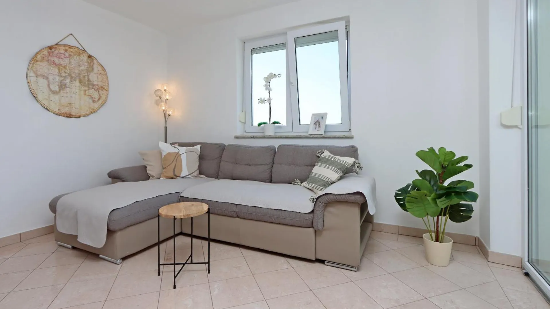 Apartments With A Parking Space Kostrena, Rijeka - 23422 0*, 코스트레나 크로아티아
