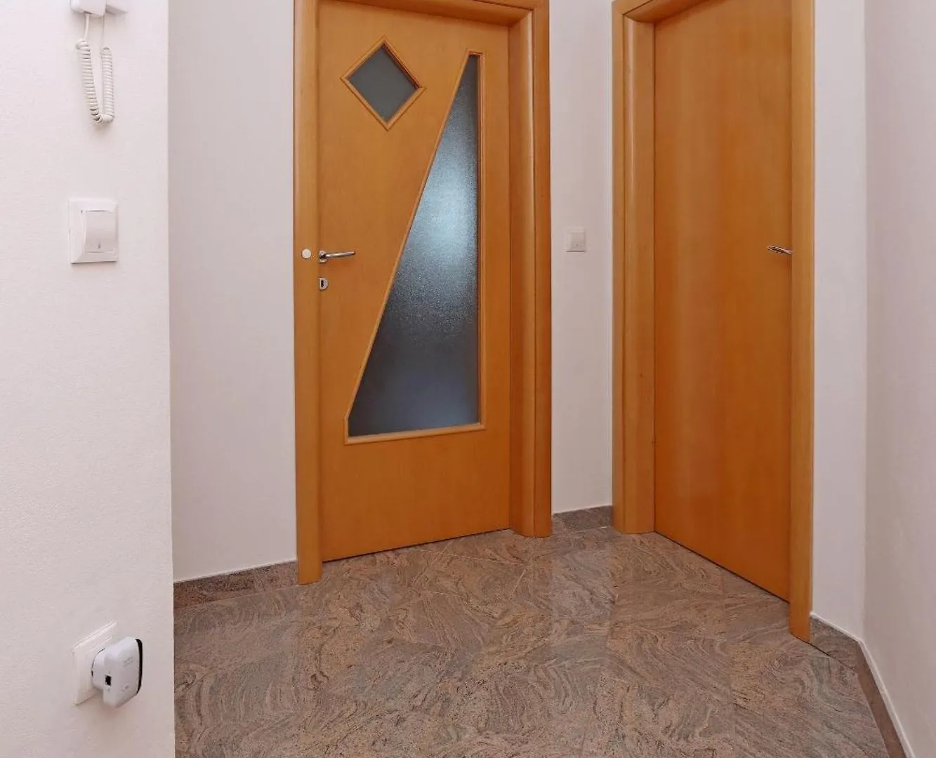 Apartments With A Parking Space Kostrena, Rijeka - 23422  코스트레나