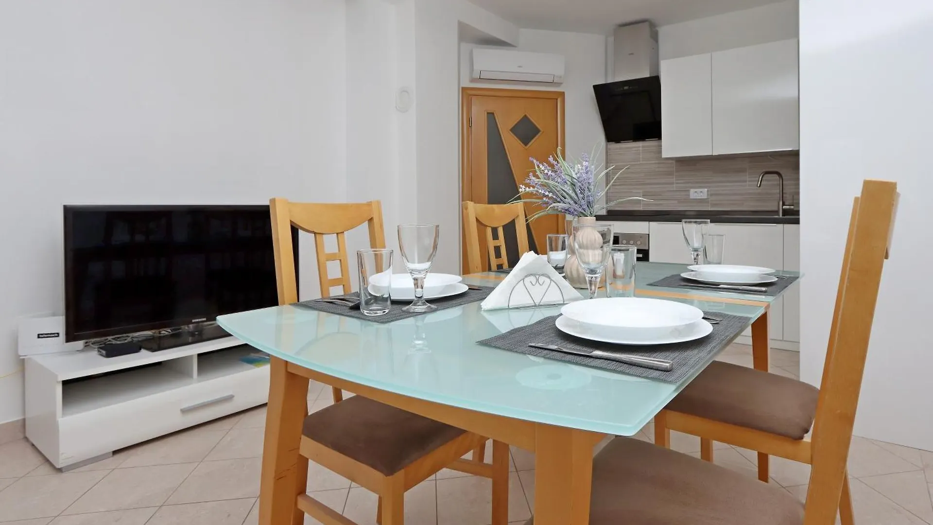 Apartments With A Parking Space Kostrena, Rijeka - 23422  קוסטרנה