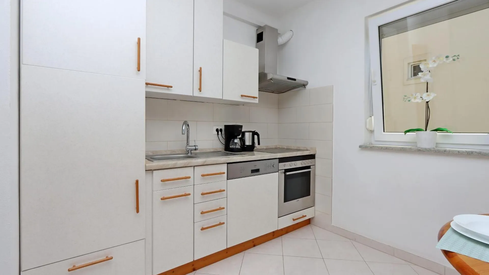 Apartments With A Parking Space Kostrena, Rijeka - 23422 0*, קוסטרנה